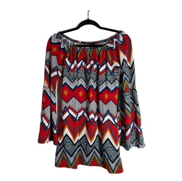 WinWin Bell‎ Sleeve Tunic - Picture 1 of 8